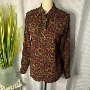 NWOT Go Silk Women’s Petite S Animal Print Long Sleeve Pockets Button Up Top